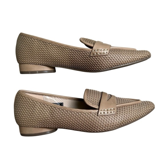Jones New York Signature Women’s 7.5 Tan Qenall Pointed Toe Slip On Flats - Picture 6 of 13
